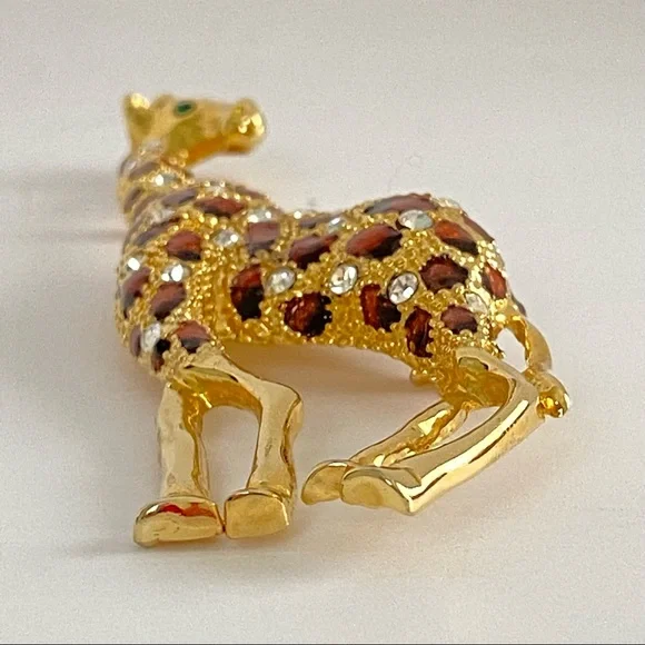 Giraffe Gold Tone Figural Brooch Pin Vintage Elegant Rhinestone and Enamel - Picture 6 of 8